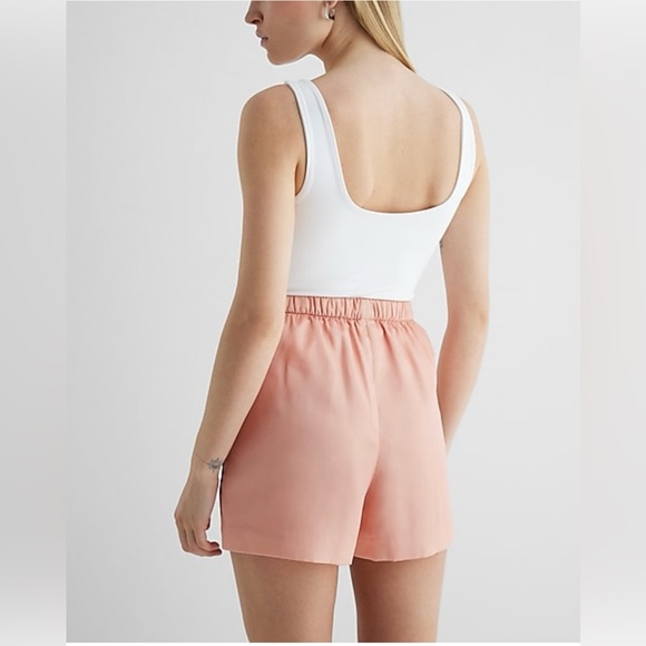 High waisted floral pull on shorts - Picture 2 of 3